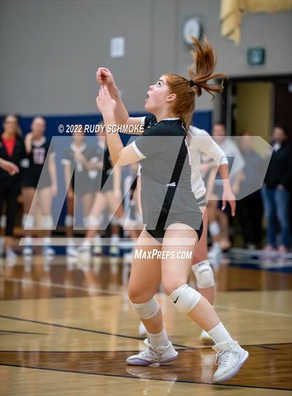 Thumbnail 1 in Francis Parker vs. Santa Fe Christian (CIF SDS D1 Girls Volleyball finals) photogallery.