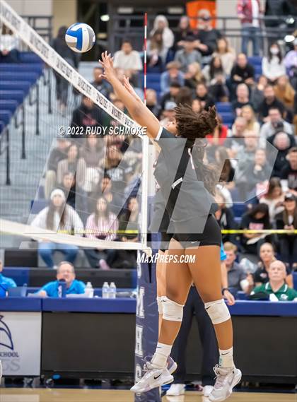 Thumbnail 2 in Francis Parker vs. Santa Fe Christian (CIF SDS D1 Girls Volleyball finals) photogallery.