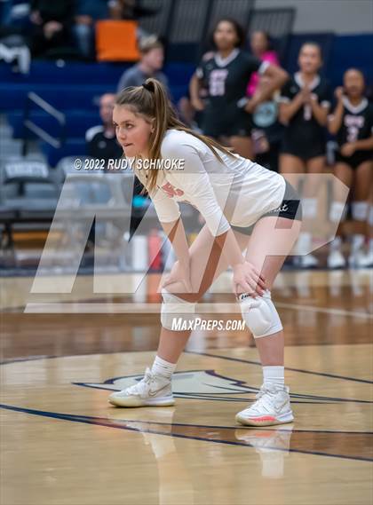 Thumbnail 1 in Francis Parker vs. Santa Fe Christian (CIF SDS D1 Girls Volleyball finals) photogallery.