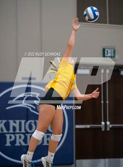Thumbnail 3 in Francis Parker vs. Santa Fe Christian (CIF SDS D1 Girls Volleyball finals) photogallery.