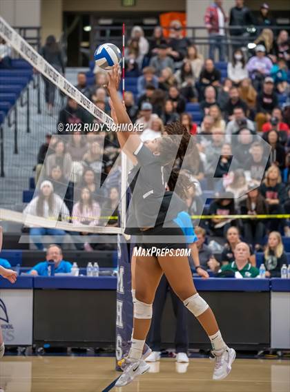 Thumbnail 3 in Francis Parker vs. Santa Fe Christian (CIF SDS D1 Girls Volleyball finals) photogallery.