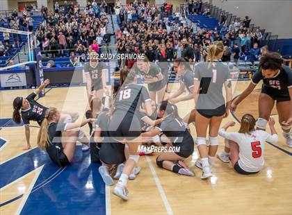 Thumbnail 3 in Francis Parker vs. Santa Fe Christian (CIF SDS D1 Girls Volleyball finals) photogallery.