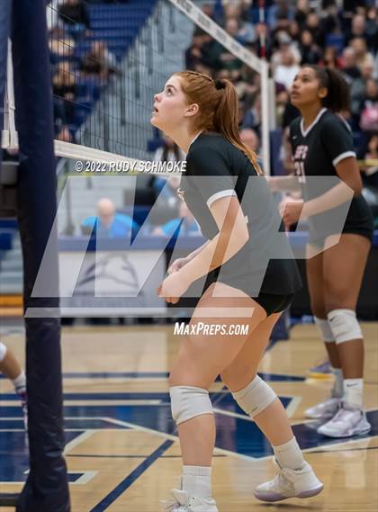 Thumbnail 1 in Francis Parker vs. Santa Fe Christian (CIF SDS D1 Girls Volleyball finals) photogallery.