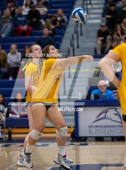 Thumbnail 3 in Francis Parker vs. Santa Fe Christian (CIF SDS D1 Girls Volleyball finals) photogallery.