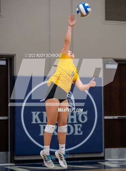Thumbnail 2 in Francis Parker vs. Santa Fe Christian (CIF SDS D1 Girls Volleyball finals) photogallery.