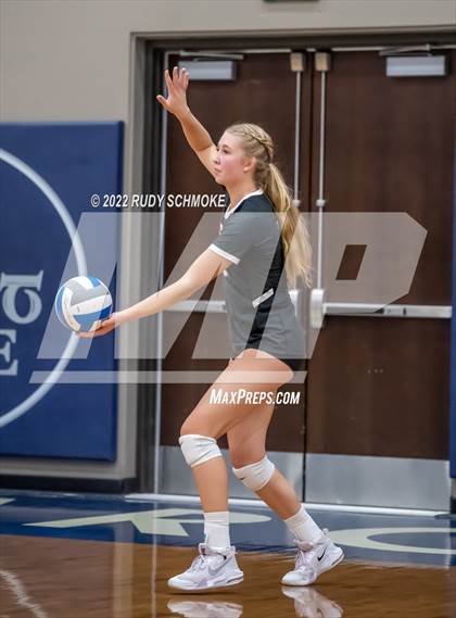 Thumbnail 3 in Francis Parker vs. Santa Fe Christian (CIF SDS D1 Girls Volleyball finals) photogallery.