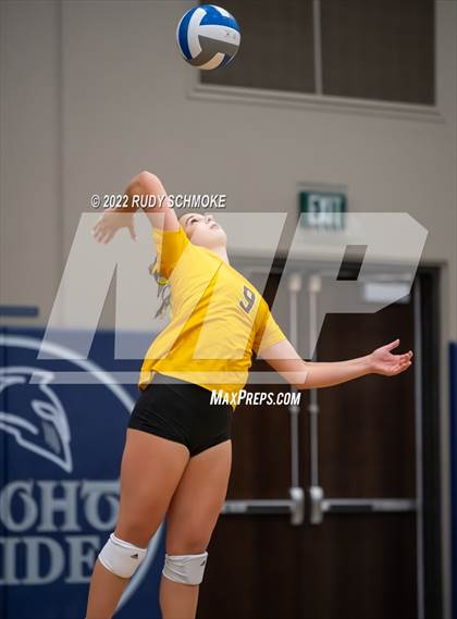 Thumbnail 1 in Francis Parker vs. Santa Fe Christian (CIF SDS D1 Girls Volleyball finals) photogallery.