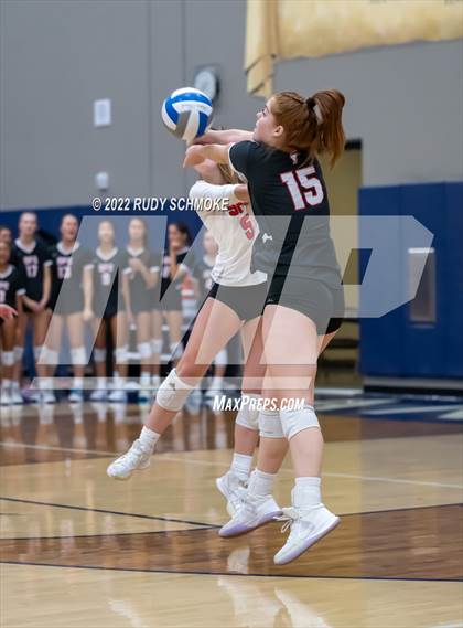 Thumbnail 1 in Francis Parker vs. Santa Fe Christian (CIF SDS D1 Girls Volleyball finals) photogallery.