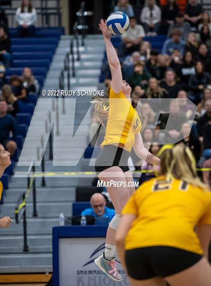 Thumbnail 1 in Francis Parker vs. Santa Fe Christian (CIF SDS D1 Girls Volleyball finals) photogallery.