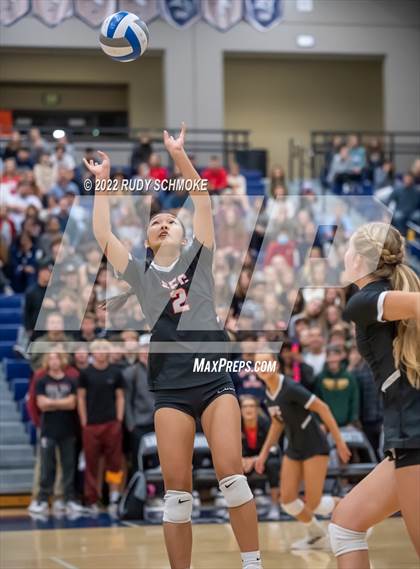 Thumbnail 1 in Francis Parker vs. Santa Fe Christian (CIF SDS D1 Girls Volleyball finals) photogallery.