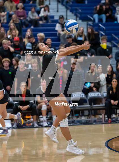 Thumbnail 2 in Francis Parker vs. Santa Fe Christian (CIF SDS D1 Girls Volleyball finals) photogallery.