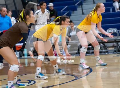 Thumbnail 2 in Francis Parker vs. Santa Fe Christian (CIF SDS D1 Girls Volleyball finals) photogallery.