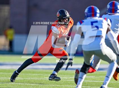 Thumbnail 1 in Duncanville vs. Rockwall (UIL 6A Division 1 Semifinal) photogallery.