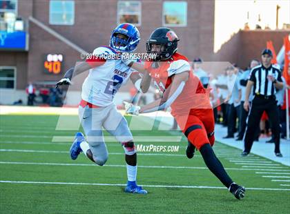 Thumbnail 3 in Duncanville vs. Rockwall (UIL 6A Division 1 Semifinal) photogallery.