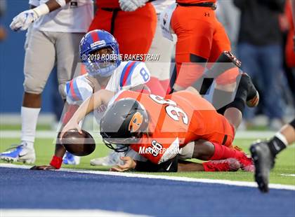 Thumbnail 3 in Duncanville vs. Rockwall (UIL 6A Division 1 Semifinal) photogallery.