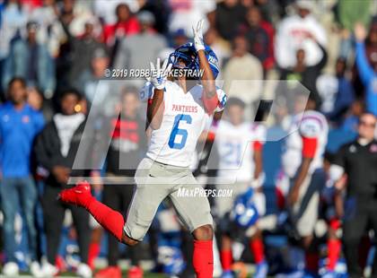 Thumbnail 2 in Duncanville vs. Rockwall (UIL 6A Division 1 Semifinal) photogallery.