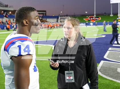 Thumbnail 3 in Duncanville vs. Rockwall (UIL 6A Division 1 Semifinal) photogallery.