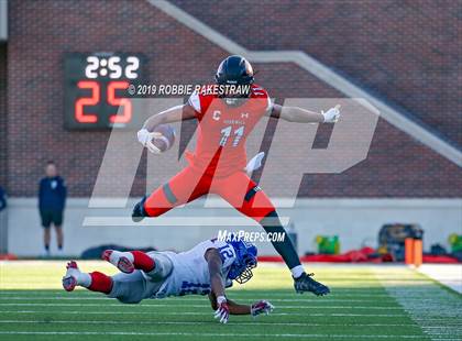 Thumbnail 2 in Duncanville vs. Rockwall (UIL 6A Division 1 Semifinal) photogallery.