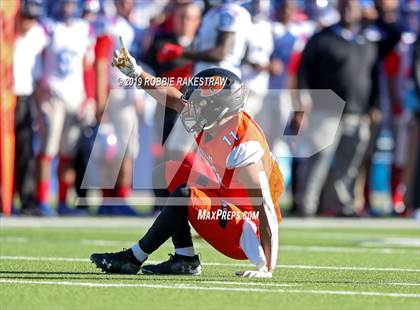 Thumbnail 3 in Duncanville vs. Rockwall (UIL 6A Division 1 Semifinal) photogallery.