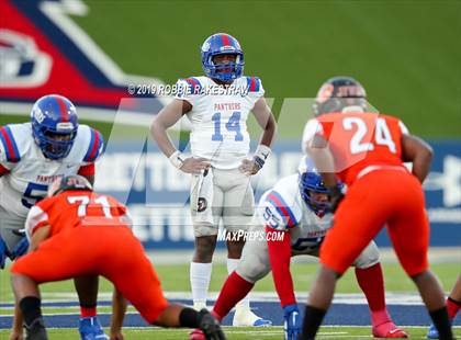 Thumbnail 1 in Duncanville vs. Rockwall (UIL 6A Division 1 Semifinal) photogallery.