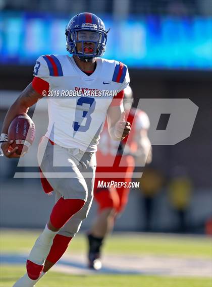 Thumbnail 3 in Duncanville vs. Rockwall (UIL 6A Division 1 Semifinal) photogallery.