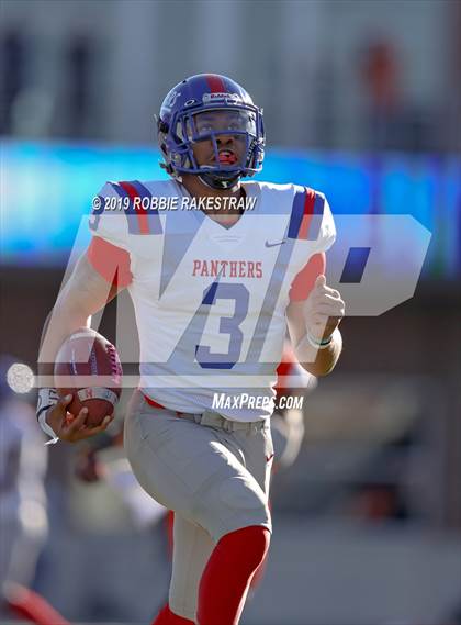 Thumbnail 1 in Duncanville vs. Rockwall (UIL 6A Division 1 Semifinal) photogallery.