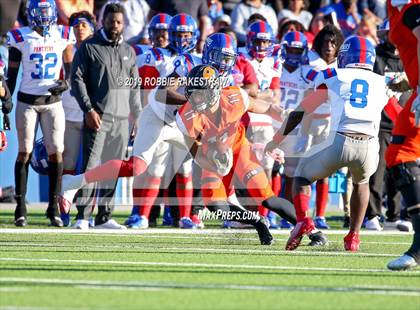 Thumbnail 1 in Duncanville vs. Rockwall (UIL 6A Division 1 Semifinal) photogallery.