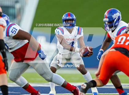 Thumbnail 2 in Duncanville vs. Rockwall (UIL 6A Division 1 Semifinal) photogallery.