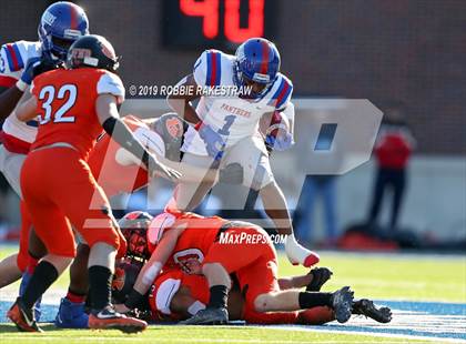 Thumbnail 3 in Duncanville vs. Rockwall (UIL 6A Division 1 Semifinal) photogallery.