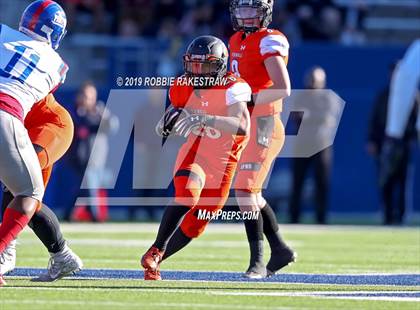 Thumbnail 1 in Duncanville vs. Rockwall (UIL 6A Division 1 Semifinal) photogallery.