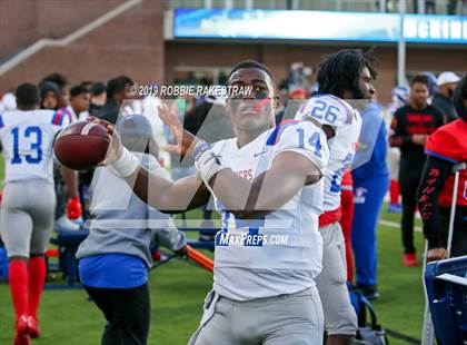 Thumbnail 3 in Duncanville vs. Rockwall (UIL 6A Division 1 Semifinal) photogallery.