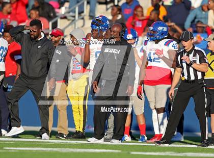 Thumbnail 2 in Duncanville vs. Rockwall (UIL 6A Division 1 Semifinal) photogallery.