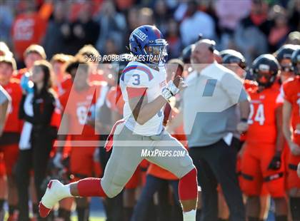 Thumbnail 3 in Duncanville vs. Rockwall (UIL 6A Division 1 Semifinal) photogallery.