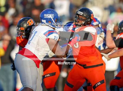 Thumbnail 2 in Duncanville vs. Rockwall (UIL 6A Division 1 Semifinal) photogallery.