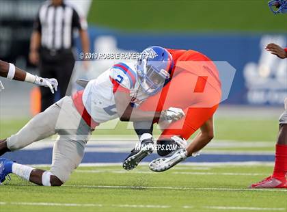 Thumbnail 1 in Duncanville vs. Rockwall (UIL 6A Division 1 Semifinal) photogallery.