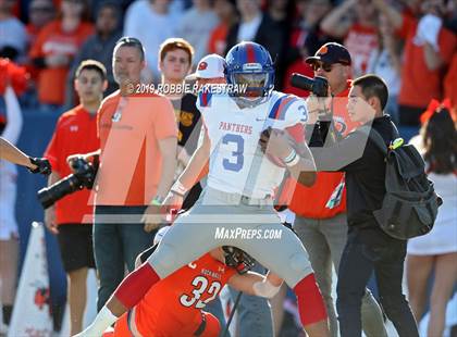 Thumbnail 3 in Duncanville vs. Rockwall (UIL 6A Division 1 Semifinal) photogallery.
