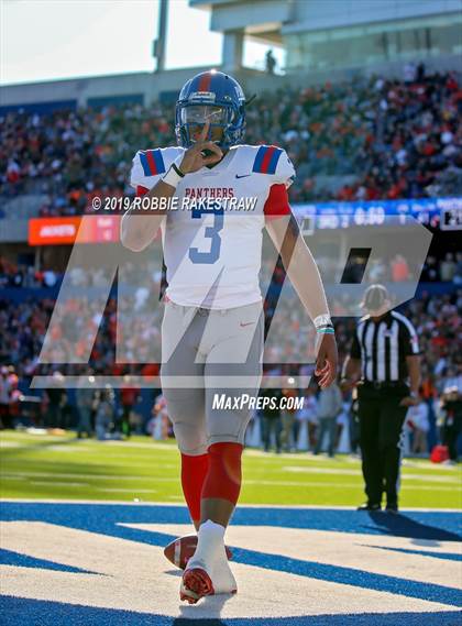 Thumbnail 3 in Duncanville vs. Rockwall (UIL 6A Division 1 Semifinal) photogallery.