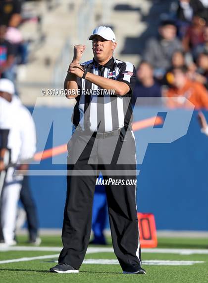 Thumbnail 3 in Duncanville vs. Rockwall (UIL 6A Division 1 Semifinal) photogallery.