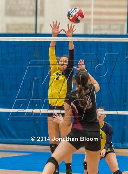 Thumbnail 1 in RHAM vs. Farmington (CIAC Class L Final) photogallery.