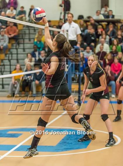 Thumbnail 1 in RHAM vs. Farmington (CIAC Class L Final) photogallery.