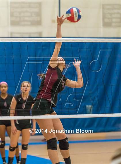 Thumbnail 1 in RHAM vs. Farmington (CIAC Class L Final) photogallery.