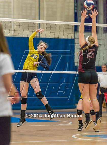 Thumbnail 1 in RHAM vs. Farmington (CIAC Class L Final) photogallery.