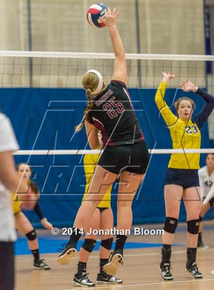 Thumbnail 3 in RHAM vs. Farmington (CIAC Class L Final) photogallery.