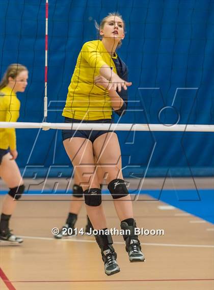 Thumbnail 3 in RHAM vs. Farmington (CIAC Class L Final) photogallery.