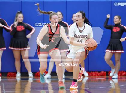 Thumbnail 3 in Circleville vs Fairfield Union (OHSAA D4 District Final) photogallery.