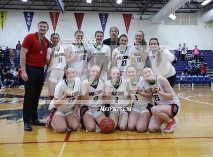 Thumbnail 2 in Circleville vs Fairfield Union (OHSAA D4 District Final) photogallery.