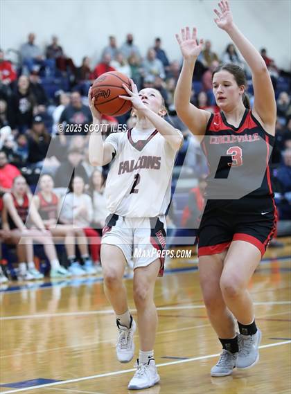 Thumbnail 2 in Circleville vs Fairfield Union (OHSAA D4 District Final) photogallery.