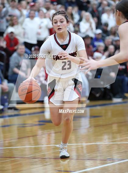 Thumbnail 3 in Circleville vs Fairfield Union (OHSAA D4 District Final) photogallery.