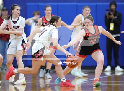 Thumbnail 2 in Circleville vs Fairfield Union (OHSAA D4 District Final) photogallery.