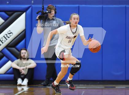 Thumbnail 1 in Circleville vs Fairfield Union (OHSAA D4 District Final) photogallery.